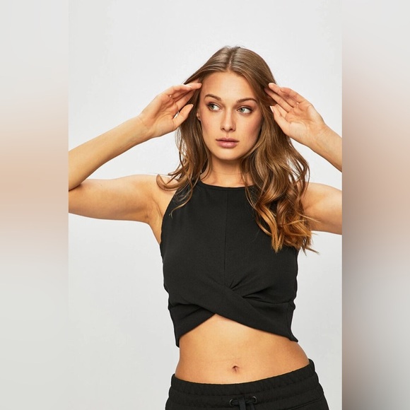 Yogalicious Tops - Yogalicious Lux Women's Black Yoga Cross Over Crop Top Size Medium